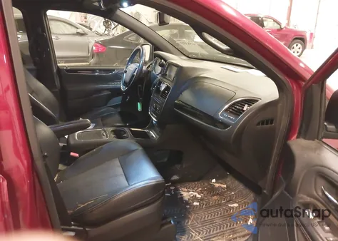 2014 Chrysler Town & Country S z USA, uszkodzony, nr VIN 2C4RC1HG8ER364203